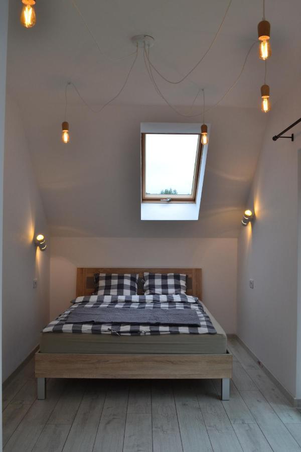 Leniowka Apartman Ponikiew  Kültér fotó
